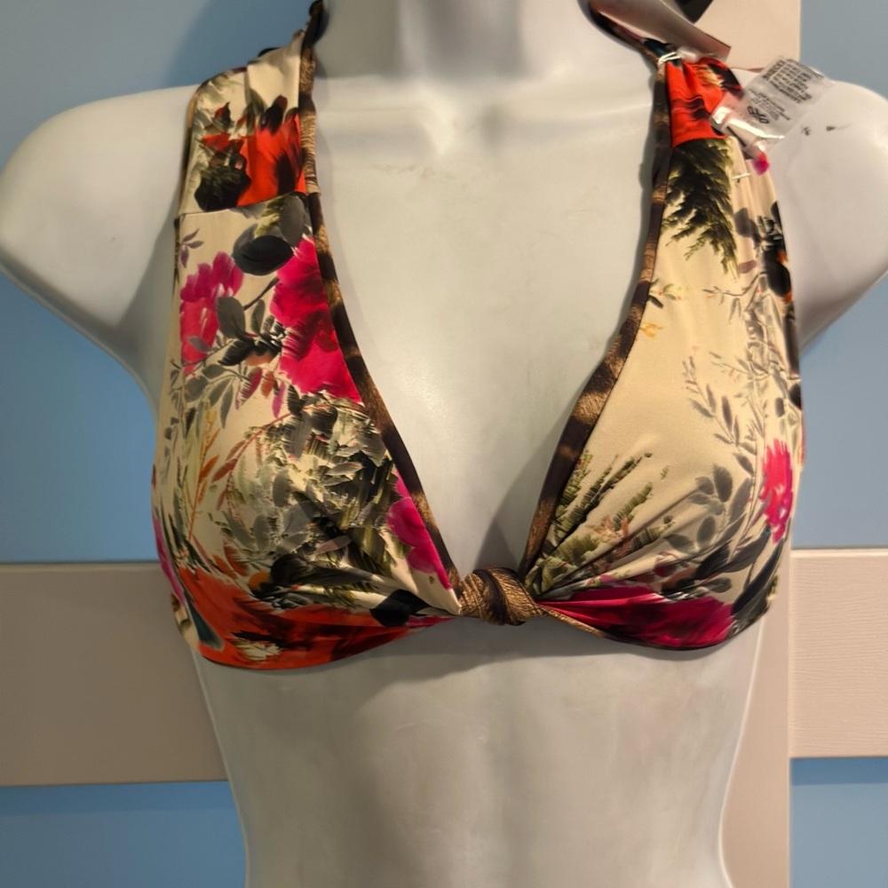 PQFloral Halter Bikini Top and bottom size S reversible looks! Cheetah of floral